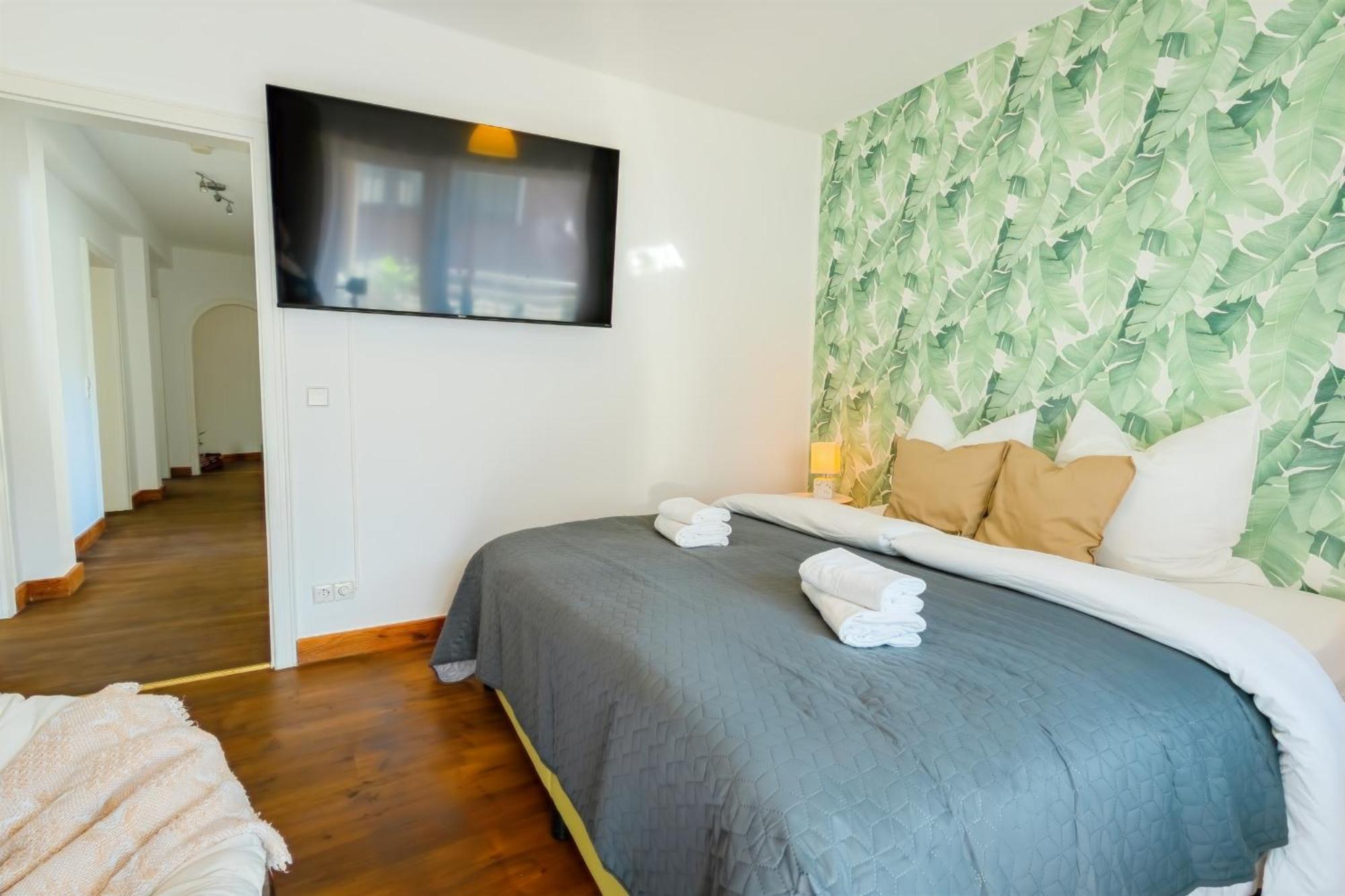 The Big Muenster Fuer Bis Zu 12, Whirlpool, Sauna, Zentral, Tischfussball, Balkon, Gasgrill Ulm Buitenkant foto
