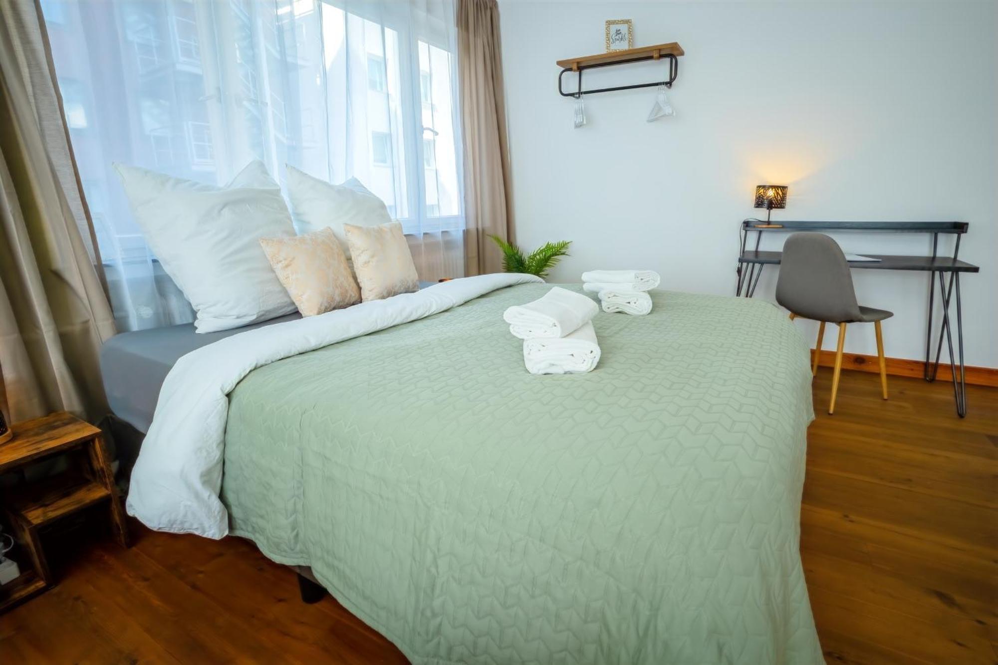 The Big Muenster Fuer Bis Zu 12, Whirlpool, Sauna, Zentral, Tischfussball, Balkon, Gasgrill Ulm Buitenkant foto