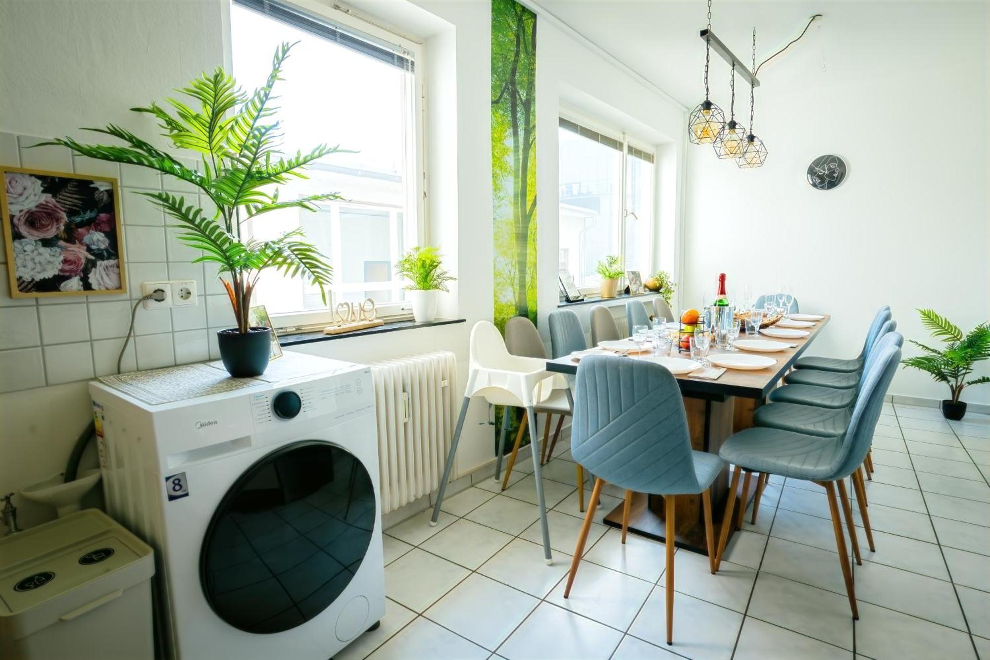 The Big Muenster Fuer Bis Zu 12, Whirlpool, Sauna, Zentral, Tischfussball, Balkon, Gasgrill Ulm Buitenkant foto