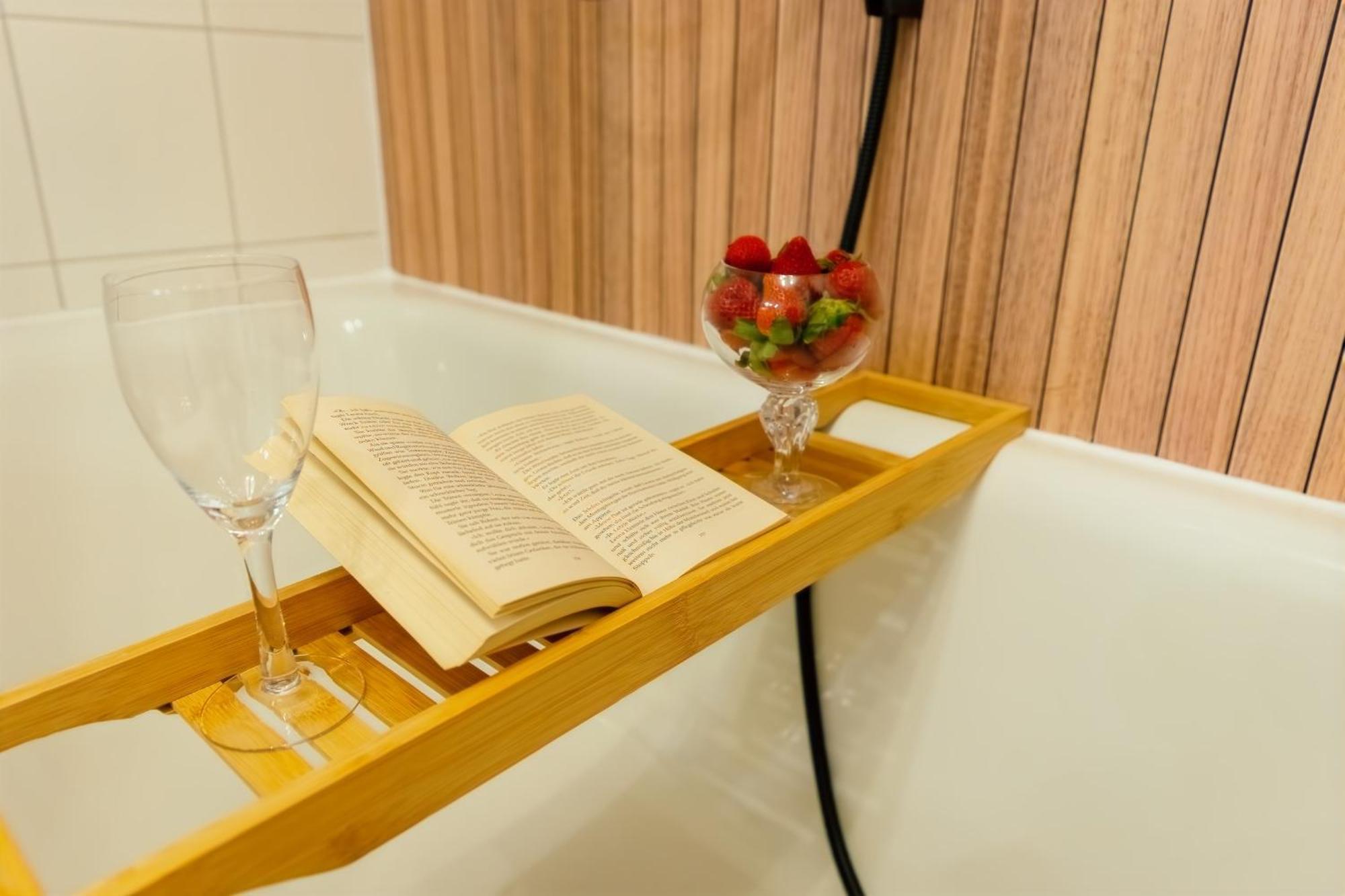 The Big Muenster Fuer Bis Zu 12, Whirlpool, Sauna, Zentral, Tischfussball, Balkon, Gasgrill Ulm Buitenkant foto
