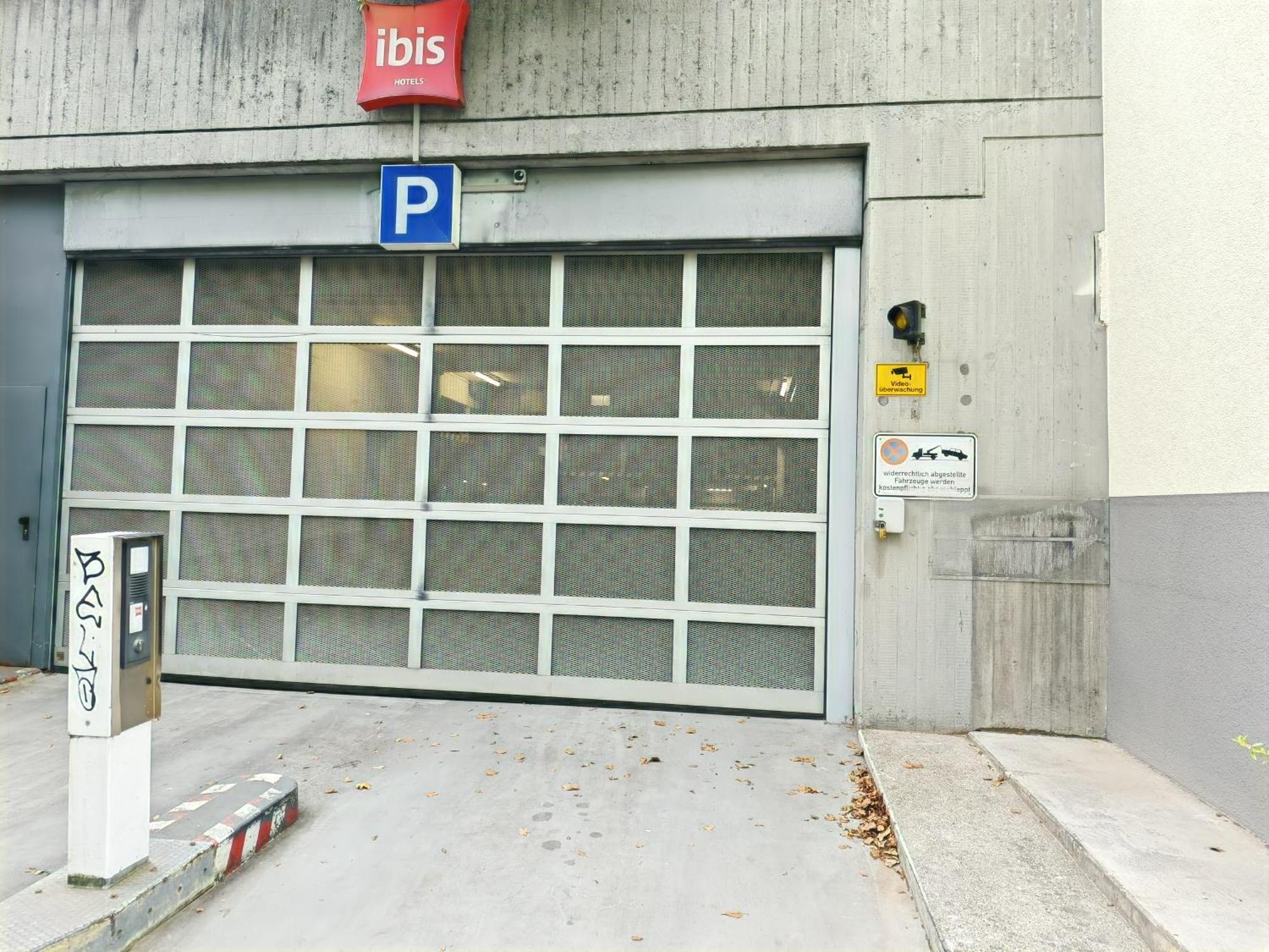The Big Muenster Fuer Bis Zu 12, Whirlpool, Sauna, Zentral, Tischfussball, Balkon, Gasgrill Ulm Buitenkant foto